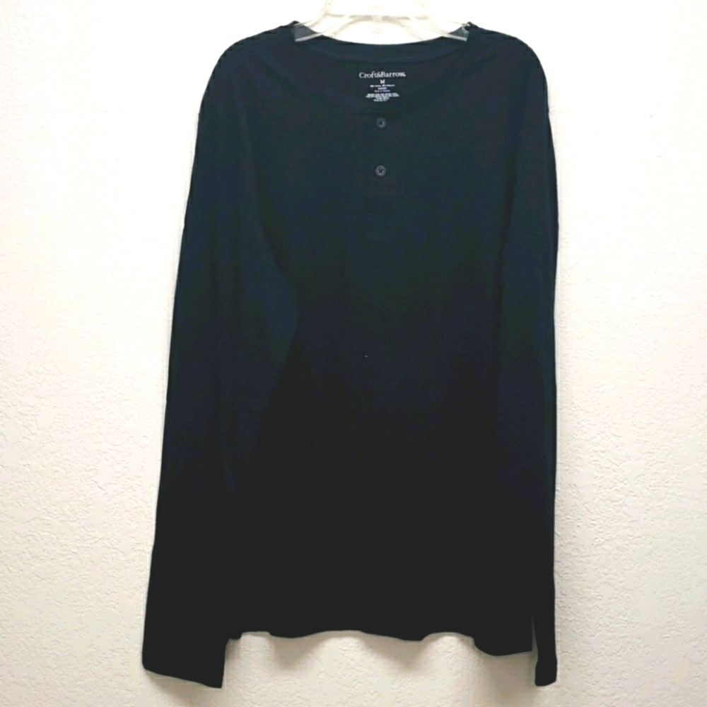 NWOT Men's black henley long sleeve tshirt Medium